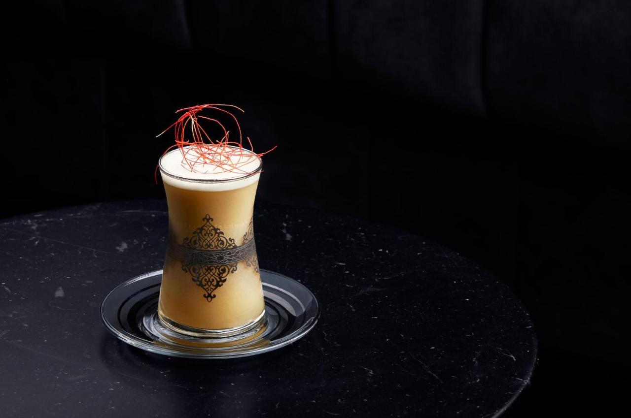 Abesq Doha Hotel And Residences, An Ihg Hotel المظهر الخارجي الصورة A glass of eggnog