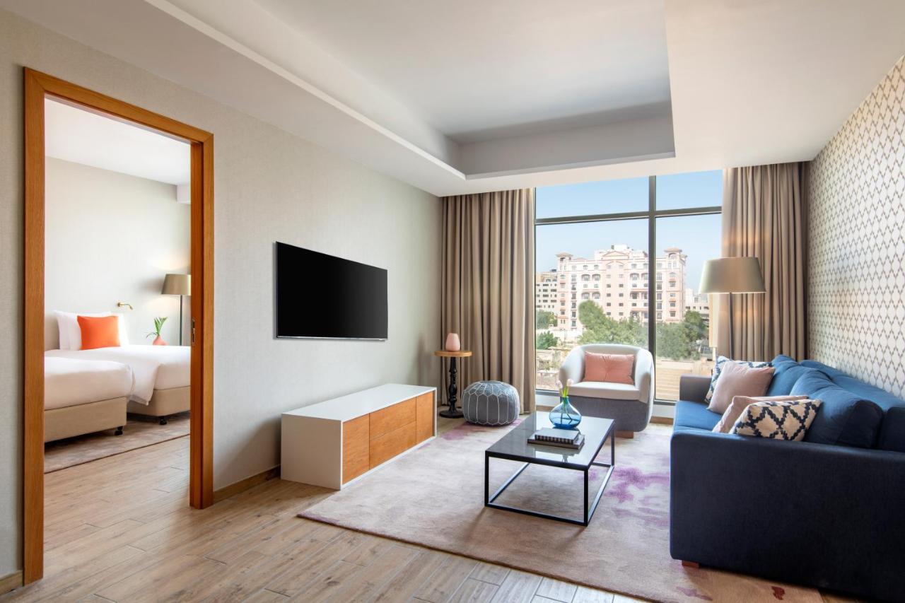 Abesq Doha Hotel And Residences, An Ihg Hotel المظهر الخارجي الصورة A suite at the hotel