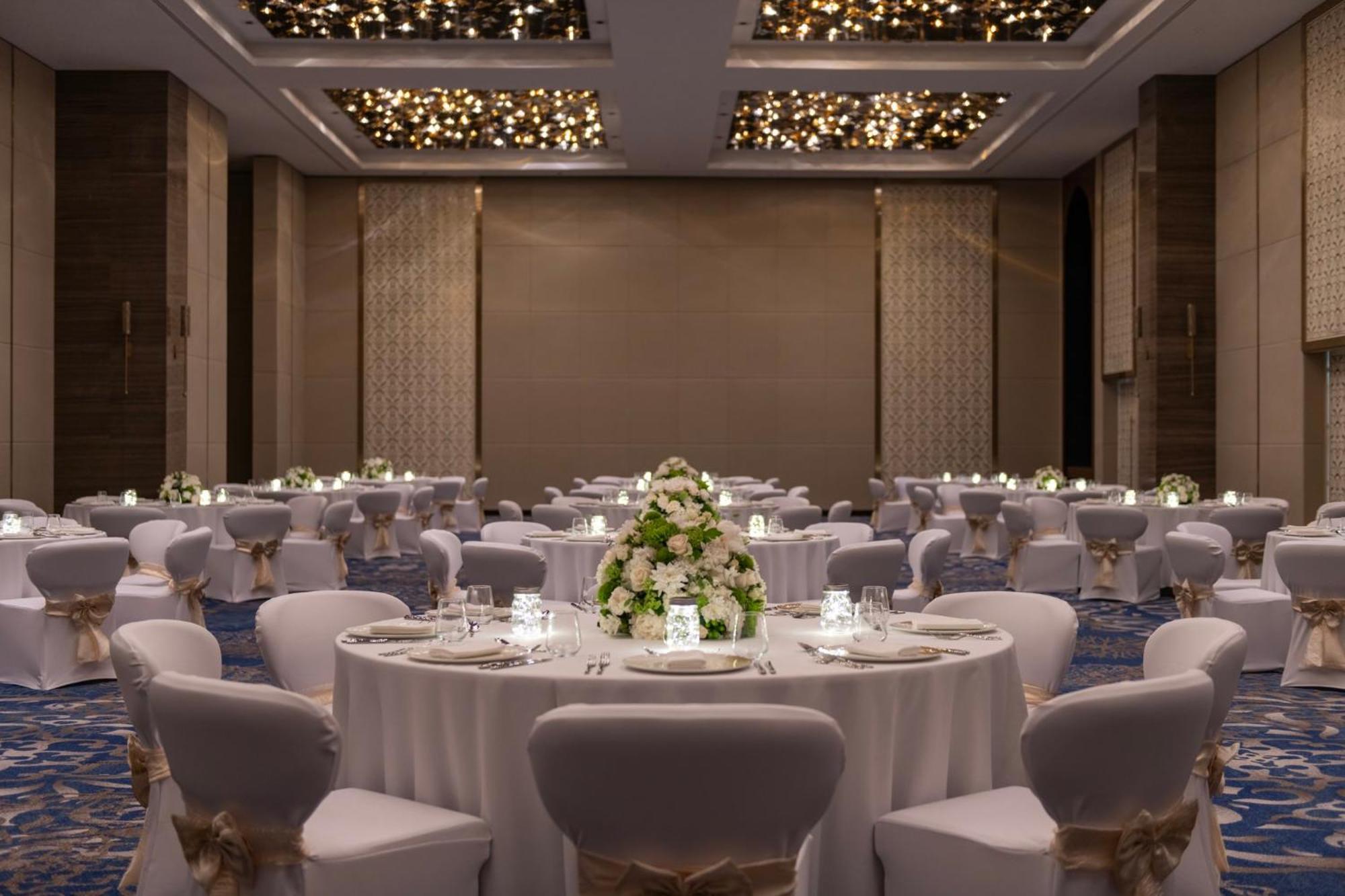Abesq Doha Hotel And Residences, An Ihg Hotel المظهر الخارجي الصورة The Grand Ballroom