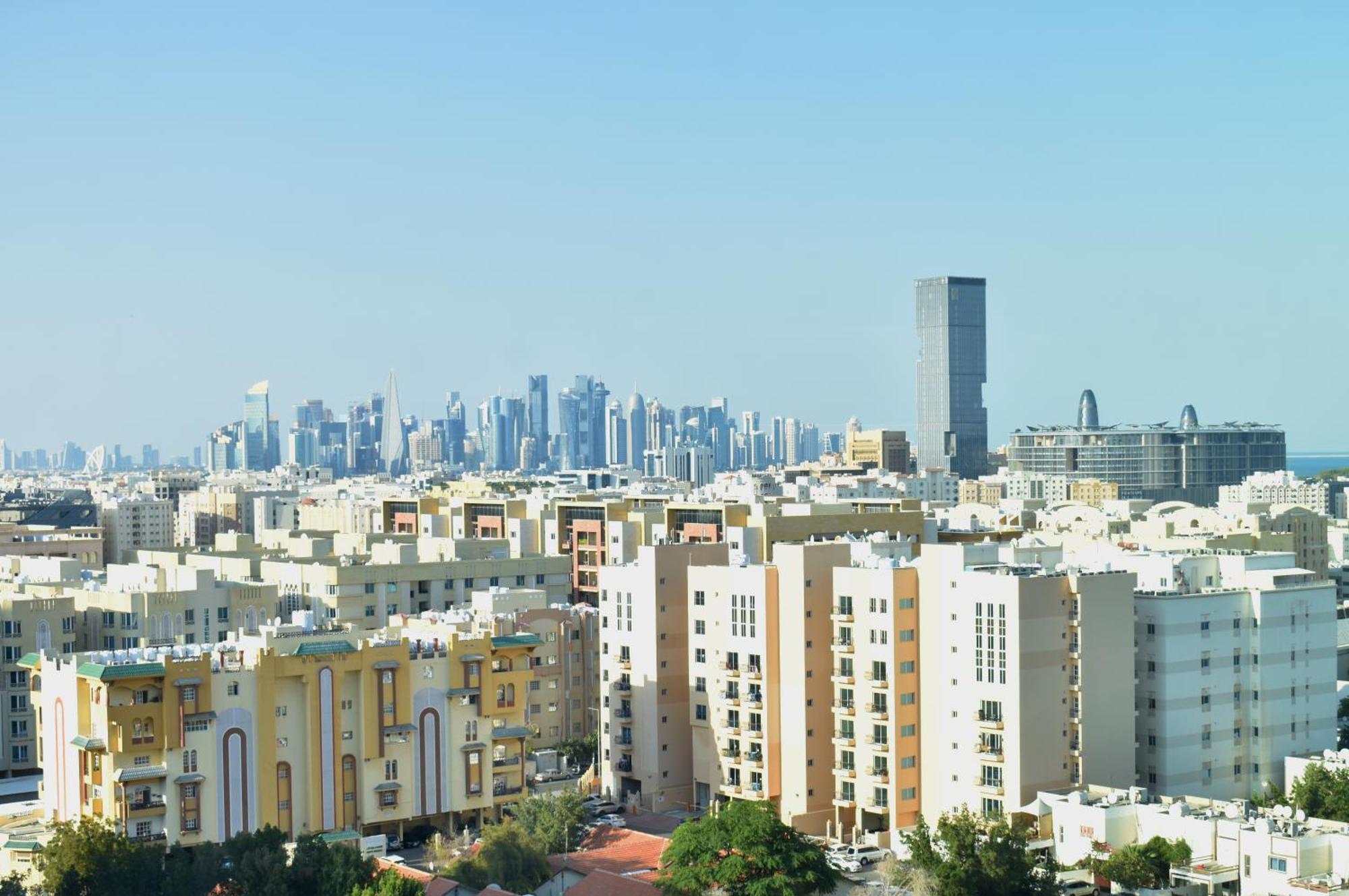 Abesq Doha Hotel And Residences, An Ihg Hotel المظهر الخارجي الصورة Residential buildings in Al Qusais