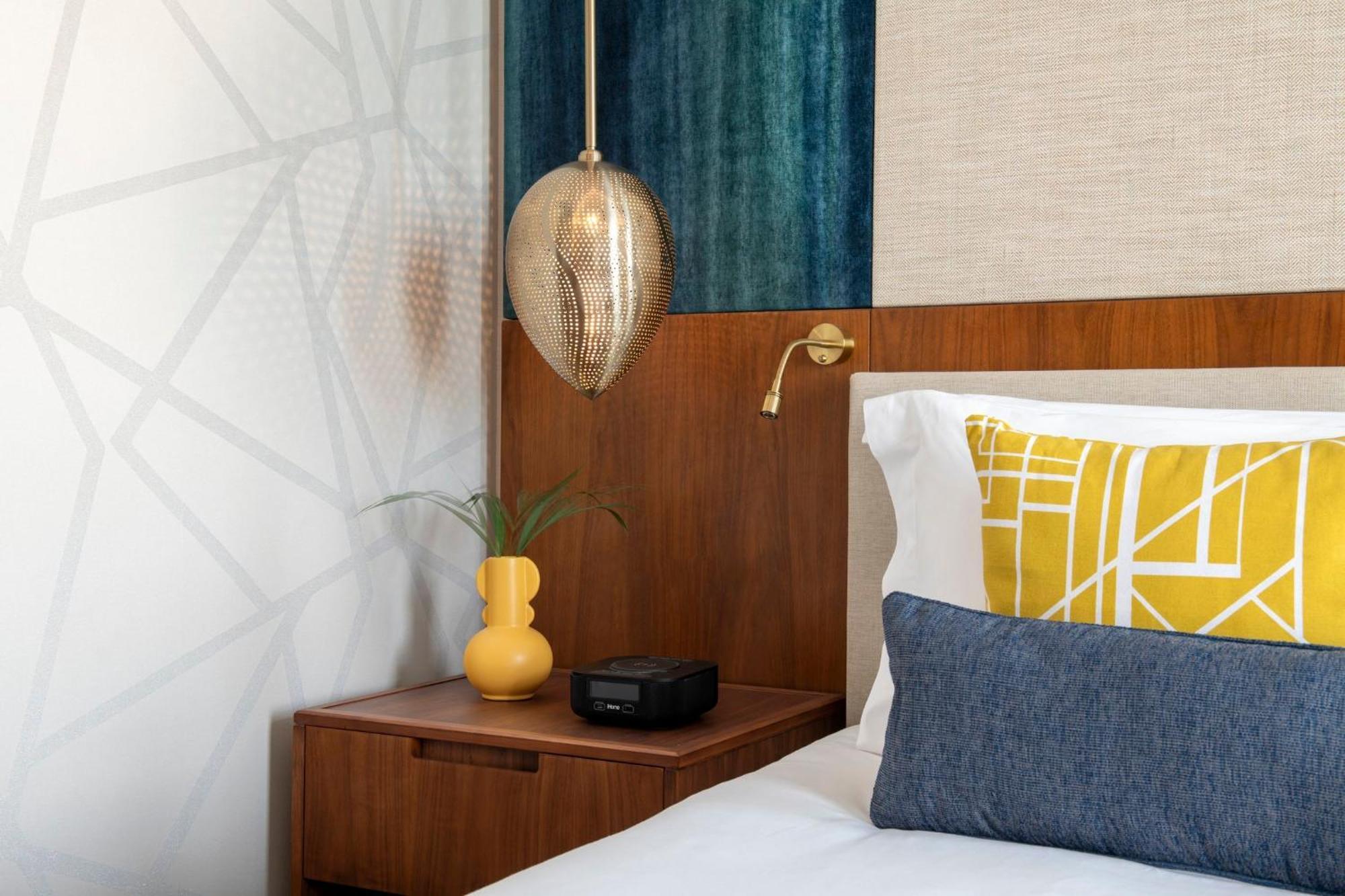 Abesq Doha Hotel And Residences, An Ihg Hotel المظهر الخارجي الصورة A bedroom at the hotel